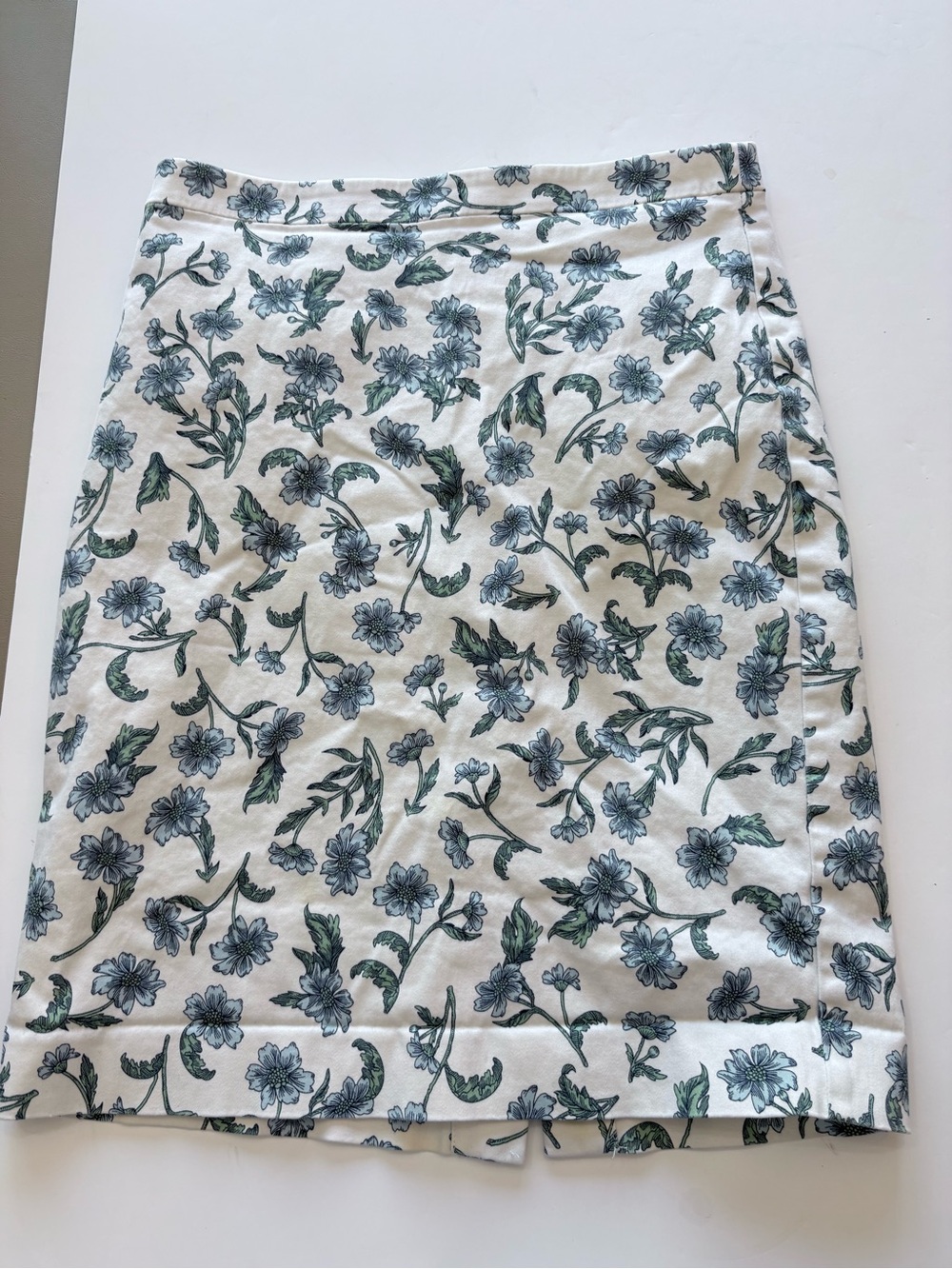 J. Crew White pencil Skirt with Blue-Green Floral Print F23